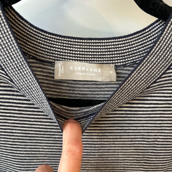 Everlane navy &white striped crew neck - Picture 2 of 5